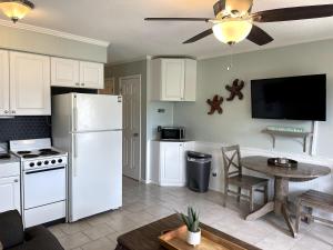 Life is Better Oceanside Retreat-Coligny-#233