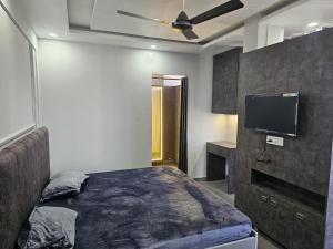 Indrangan Near Ganga Ji 3BHK