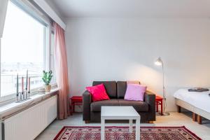 Compact Studio with Balcony next to Railway Station