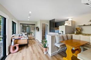 Designer Laurel Canyon Retreat, Hollywood Hills