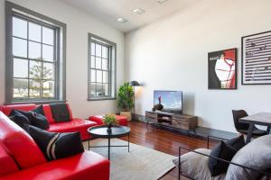 Harbourfront 3 Bed 2 Bath Opposite Manly Wharf With Harbour Views