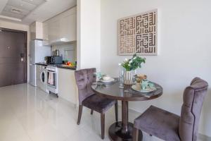 Frank Porter - Damac Ghalia