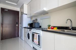Frank Porter - Damac Ghalia
