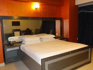 Superior Double or Twin Room room in Hotel Sky Towers