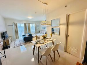 Sea La Vie Suites Palawan