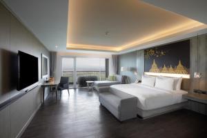 Phòng Premier Có Giường Cỡ King Với Ban Công (Premier King Room with Balcony )