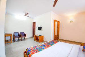 FabHotel Home Tree Service Apartment - T Nagar