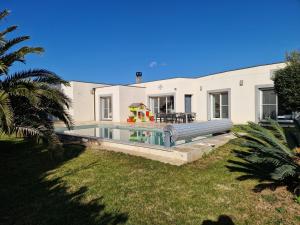 Villas Villa moderne de 220m2 avec piscine, Serignan : photos des chambres