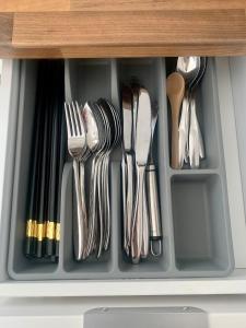 Cozy Studio next to Metro & Mall