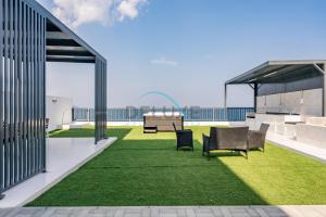 Getaway Deal 3BR with Outdoor Jacuzzi plus Scenic Views by Deluxe Holiday Homes