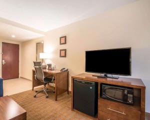 Comfort Inn & Suites Brattleboro I-91