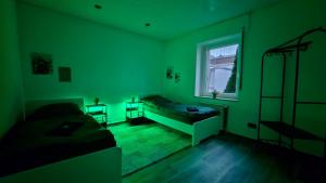 4 ZIMMER, TERRASSE, GROßER PARKPLATZ, TOP ANBINDUNG, FREE WIFI