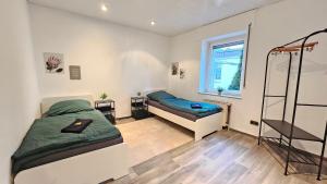 4 ZIMMER, TERRASSE, GROßER PARKPLATZ, TOP ANBINDUNG, FREE WIFI