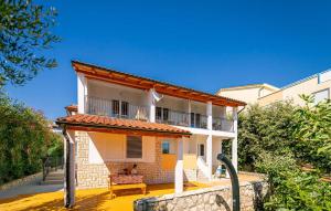 Awesome Apartment In Barbat Na Rabu