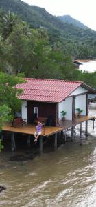 ชานไม้ ใน เล เกาะช้าง