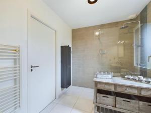 Maisons de vacances Maison avec jardin et jacuzzi pour 8 personnes : photos des chambres