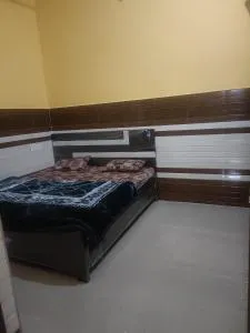 Shri krishna Mohini home stay 2 wing - Alígarh