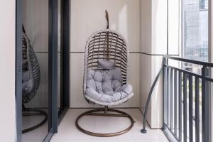 Keyrock - Zada Tower, Business Bay Lake-View Apartment