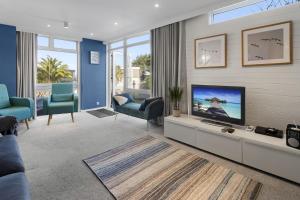 Heathcliff, Coastal Walks and Sea Views