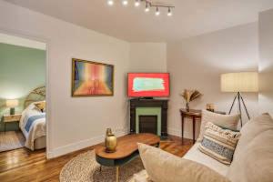 Superb Apartment Le Marais Place des Vosges