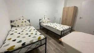 Charming Two Bed Room - Netphen