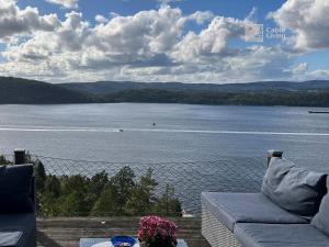 Charming Drøbak cabin breathtaking fjord views