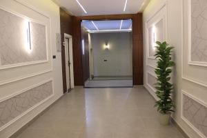 استوديو فاخر 301