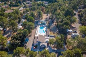 Campings Camping 3 etoiles - Piscine - eebeae : photos des chambres