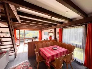 Ferienwohnung Schimmer mit Bergblick im ruhigen, naturverbundenen Ferienpark Vorauf, Siegsdorf - Molberting