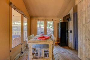 Campings Camping 3 etoiles - Piscine - eebeae : photos des chambres