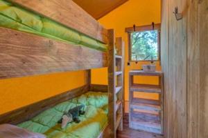 Campings Camping 3 etoiles - Piscine - eebeae : photos des chambres