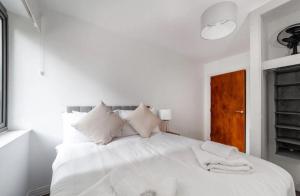 Avida Lettings - Modern Apartment close to Westfield and Notting Hill