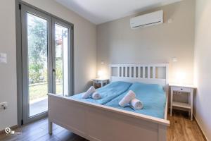 Red Port Seaview House in Rafina