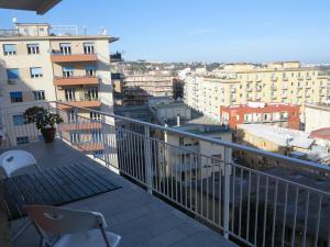 New panoramic apartment - half way Center-Vomero district