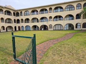 16 Cabanas Del Mar Winklespruit KZN South Coast