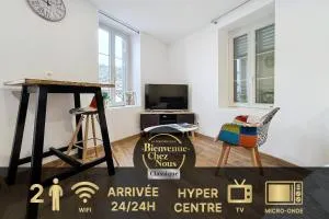 Studio Royat proche des commerces Nationale 2 - 罗亚