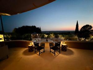 Villas Luxury Villa in front of the famous Pont-du-Gard. : photos des chambres