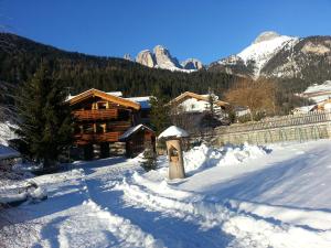 Mes Lastei - 3hvězdičkové hotely ve městě Campitello di Fassa