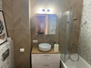 Stylish, Modern Apartment Warsaw near Airport
