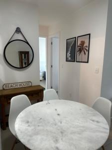 Beach Way com vista mar ao lado do parque