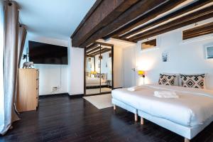 CIA - Réaumur Étienne Marcel 8P