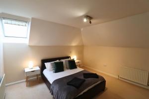 Stylish Bracknell Top Floor Apartment