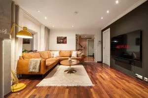 ARCTIC HOMES - Villa Borealis - Mestervik