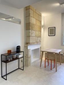 Studio ultra centre libourne - jacuzzi & vidéoprojecteur