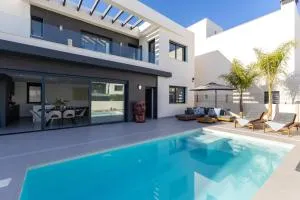 Par Paradise by Fidalsa - Las Bóvedas