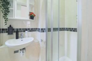 S4 Cozy Full Modern Studio In Kilburn With Kitchen