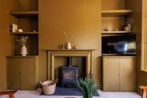 4 Bedroom Modern Central Sunderland Home