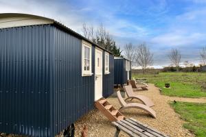 Finest Retreats - The Flower Hut