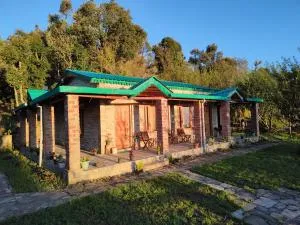 Stone cottage 2BR in Mukteshwar by homeyhuts - Kanra