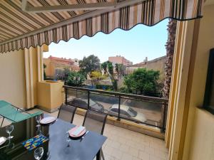 Appartements L-escapade - T2 en centre ville avec terrasse, clim et wifi : photos des chambres